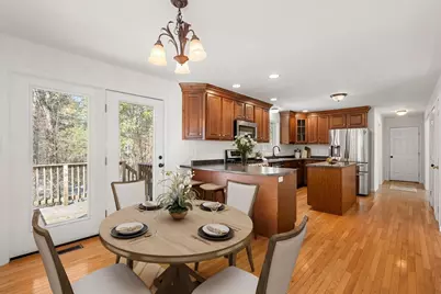 34 Shakespeare St, Tyngsborough, MA 01879 - Photo 5