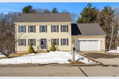 34 Shakespeare St, Tyngsborough, MA 01879 - Photo 1