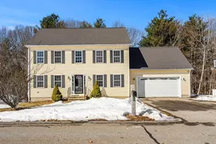 34 Shakespeare St, Tyngsborough, MA 01879 - Photo 1