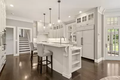 43 Bristol Rd, Wellesley, MA 02481 - Photo 15