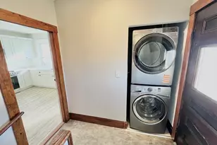 22 Heath St, Somerville, MA 02145 - Photo 9