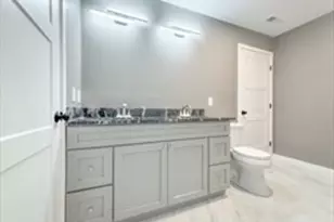 52 Richards St, Worcester, MA 01603 - Photo 9