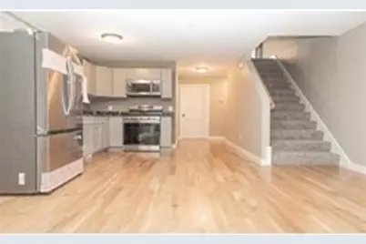 52 Richards St #52, Worcester, MA 01603 - Photo 5