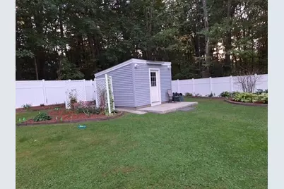 17 Vinton St, Leominster, MA 01453 - Photo 33