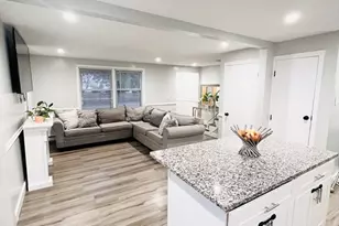 28 B Staples St, Taunton, MA 02718 - Photo 5