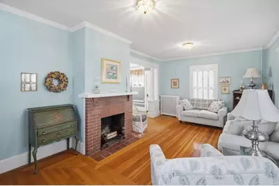 42 Lawler St, Holyoke, MA 01040 - Photo 9