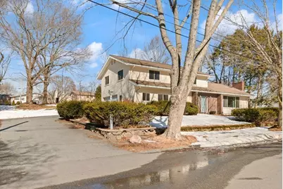 21 Olsen Rd, Peabody, MA 01960 - Photo 3