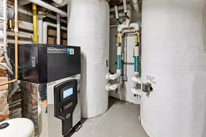 1039 Massachusetts Avenue, Cambridge, MA 02138 - Photo 11