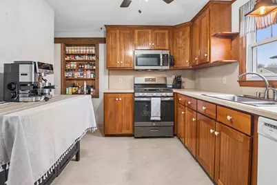 58 Acker Cir, Chicopee, MA 01013 - Photo 9