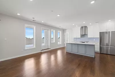 267 Old Colony Ave #507, Boston, MA 02127 - Photo 5