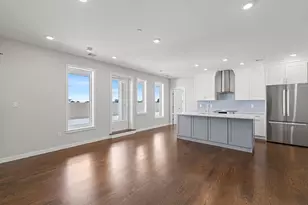 267 Old Colony Ave, Boston, MA 02127 - Photo 5