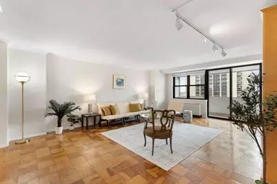 2 Hawthorne Pl #16M, Boston, MA 02114 - Photo 3