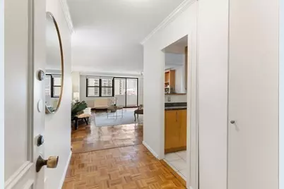 2 Hawthorne Pl #16M, Boston, MA 02114 - Photo 7