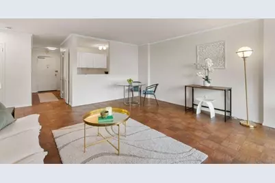 2 Hawthorne Pl #8C, Boston, MA 02114 - Photo 3