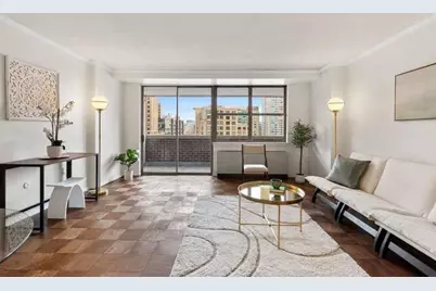 2 Hawthorne Pl #8C, Boston, MA 02114 - Photo 1