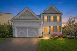 2 Grandview Dr, Hopkinton, MA 01748 - Photo 1