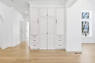 40 Foxcroft Rd, Winchester, MA 01890 - Photo 9