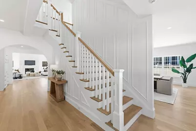 40 Foxcroft Rd, Winchester, MA 01890 - Photo 3