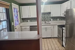 935 Methuen St, Dracut, MA 01826 - Photo 5