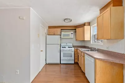 945 Riverside Dr #3B, Methuen, MA 01844 - Photo 9