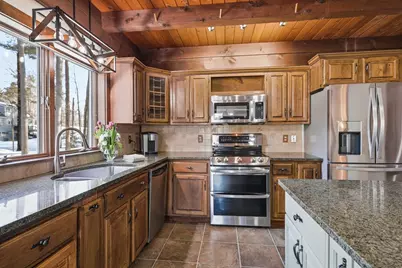 8 Aloha Dr, Hadley, MA 01035 - Photo 5