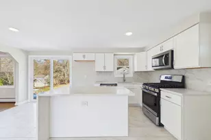 37 Maxine St, New Bedford, MA 02745 - Photo 13