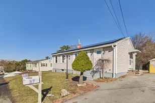 37 Maxine St, New Bedford, MA 02745 - Photo 3