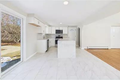 37 Maxine St, New Bedford, MA 02745 - Photo 11