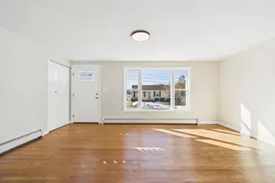 37 Maxine St, New Bedford, MA 02745 - Photo 5