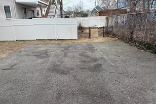 17 Wyvern St, Boston, MA 02131 - Photo 11