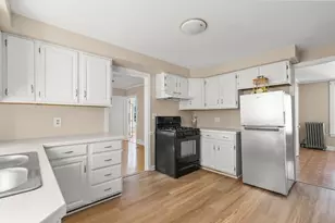 85 Bank St, North Attleboro, MA 02760 - Photo 27