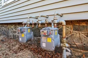 85 Bank St, North Attleboro, MA 02760 - Photo 29