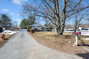 16 Manor Ave, Burlington, MA 01803 - Photo 3