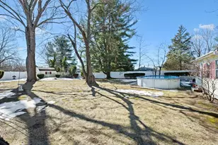 16 Manor Ave, Burlington, MA 01803 - Photo 5