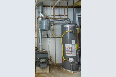 16 Vincent Cir, Worcester, MA 01604 - Photo 17