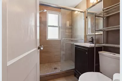 22 E Emerson St, Melrose, MA 02176 - Photo 9