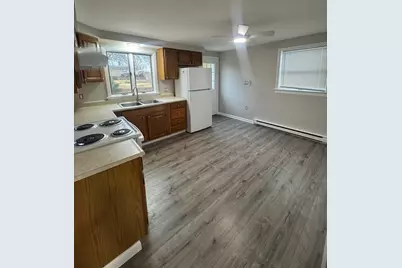 18 Armory St #1, Southbridge, MA 01550 - Photo 3