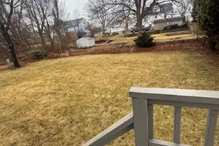 18 Armory St, Southbridge, MA 01550 - Photo 9