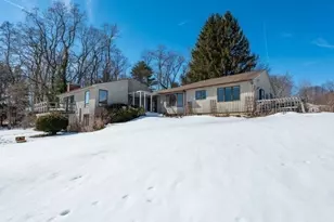 1114 S East St, Amherst, MA 01002 - Photo 1
