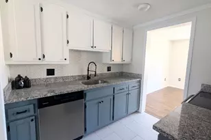 107 Franklin St Ext, Derry, NH 03038 - Photo 11