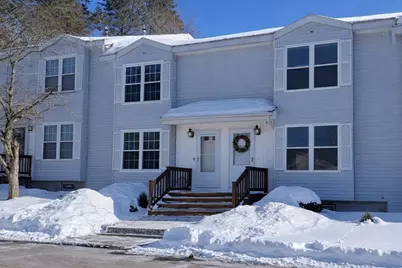 107 Franklin St Ext #4, Derry, NH 03038 - Photo 1