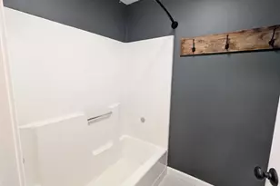 107 Franklin St Ext, Derry, NH 03038 - Photo 25