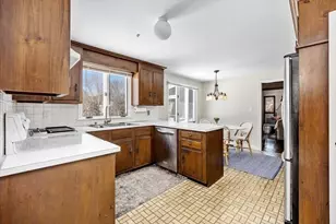 11 Berkley Cir, Hingham, MA 02043 - Photo 9