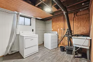 34 Savoy Ave, Springfield, MA 01104 - Photo 27