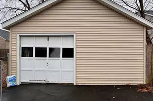34 Savoy Ave, Springfield, MA 01104 - Photo 33