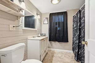 34 Savoy Ave, Springfield, MA 01104 - Photo 15