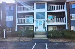 11 Woodcrest Ct, Weymouth, MA 02190 - Photo 1