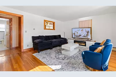 105 Columbia Rd, Lowell, MA 01854 - Photo 5