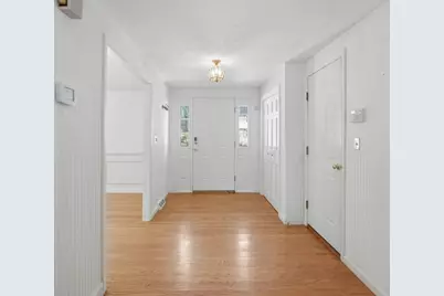 26 Monroe Street, Shrewsbury, MA 01545 - Photo 3