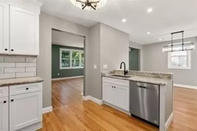 27 Edgewood Avenue, Longmeadow, MA 01106 - Photo 9